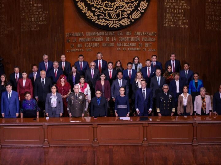 Celebrando la unidad en el aniversario de la Constitución