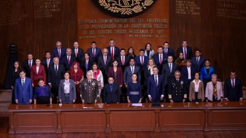 Celebrando la unidad en el aniversario de la Constitución